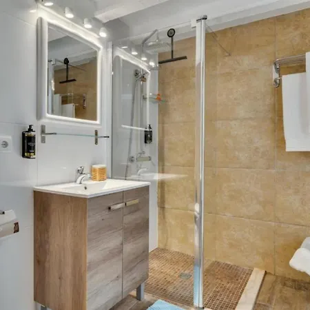 Alojamento de Acomodação e Pequeno-almoço Casa Rural Lliber 4*