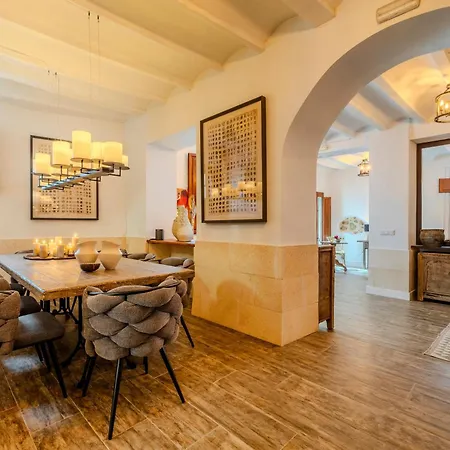 Alojamento de Acomodação e Pequeno-almoço Casa Rural Lliber 4*